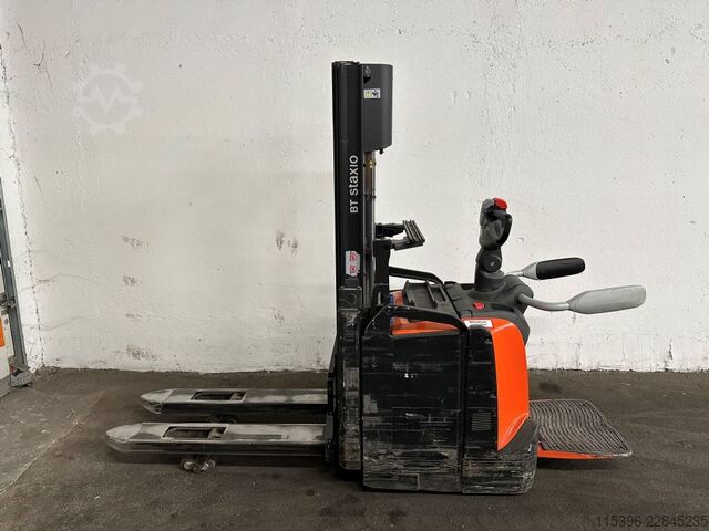 High Lift stacker Toyota SPE 120 L - TRIPLEX 3,7 m