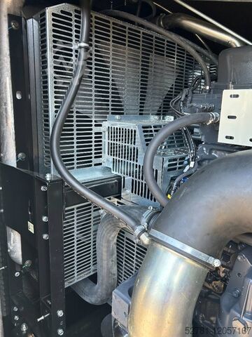 Generator set Iveco 16TE1W - 660 kVA Generator - DPX-19798