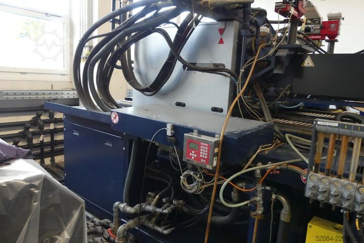 Spritzgießmaschine BATTENFELD HM 8000 / 4500 + 4500 BM