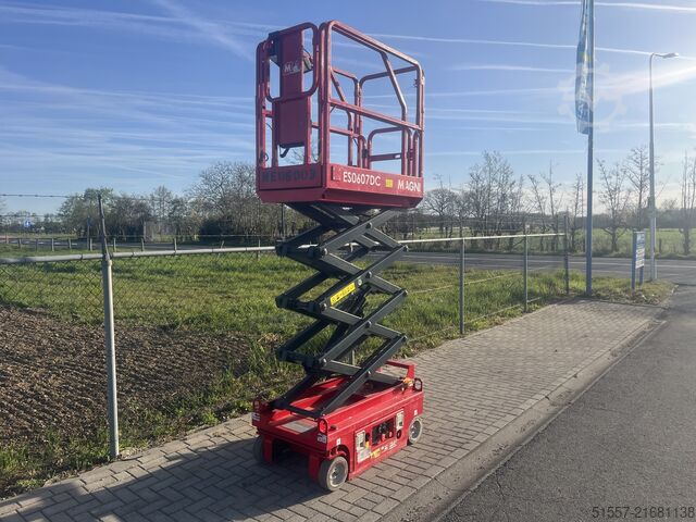 Scissor lift MAGNI ES0607DC | 2023