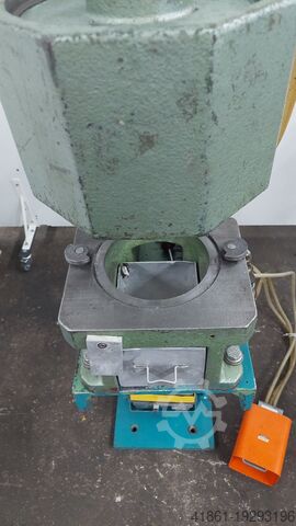 Hydr. Pneumatikstanze SCHÜCO 290 124