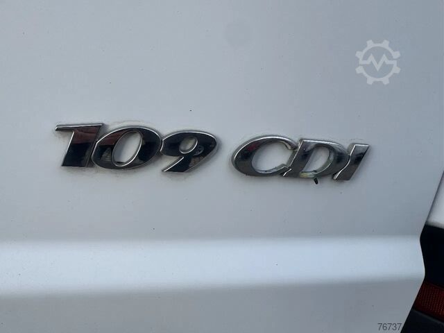 Box van Mercedes-Benz Vito **109-EURO 4-AC**