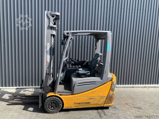 Electric 3-wheel forklift Jungheinrich EFG216