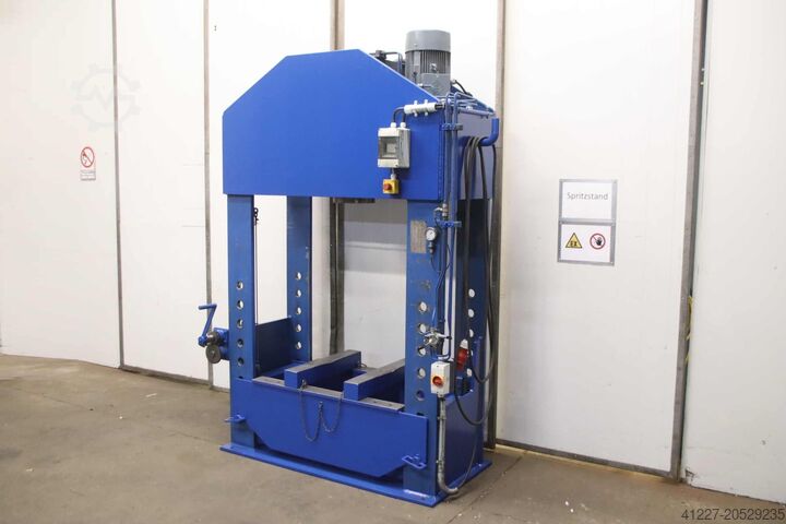 Hydraulikpresse 102 to unbekannt Hub 220 mm