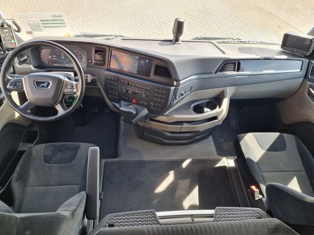 Standard-SZM MAN TGX 33.510 6x4 - Facelift - Low km 252Tkm - Nav...