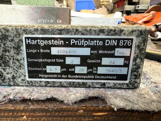 Granite surface plate including height gauge Granite Measuring Plate with Dial Gauge