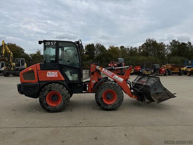 Loader Kubota R065W