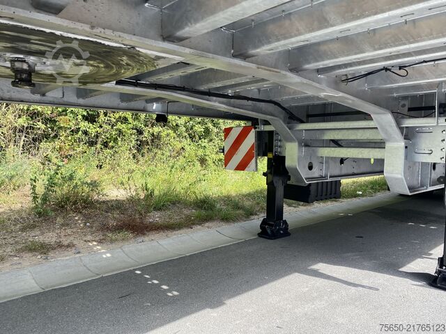Low loader semitrailer Möslein ST 3-Plato 9,4  3 Achs Satteltieflader Plato 45 t GGfür Fertigteile, Baumaschinen oder Container