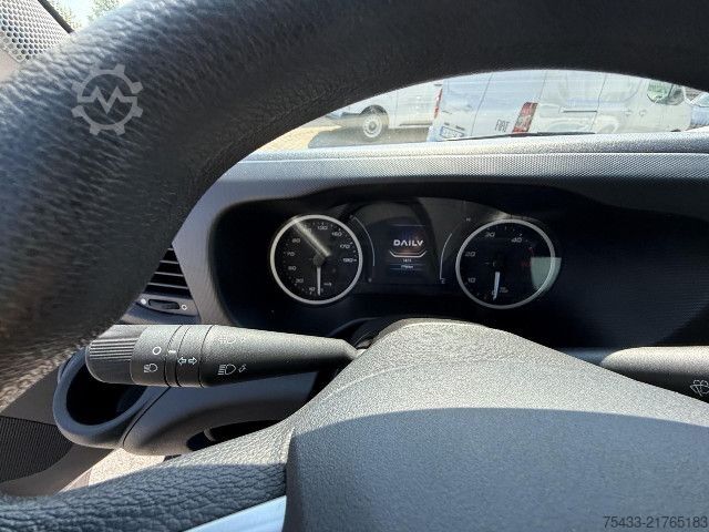 Panel van IVECO DAILY 35C14H BOX + SPONDA con porta laterale