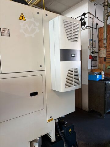 CNC machining center SPINNER MVC 1000