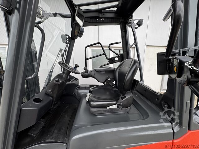 Electric - 4 wheels Linde E20/600H + Ladegerät NEU 80100--EK