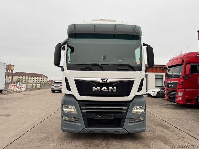 Volume tractor unit MAN TGX 18.500 XXL * RETARDER * STANDKLIMA * VER. SA