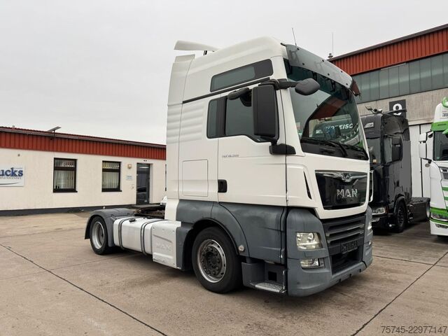Volume tractor unit MAN TGX 18.500 XXL * RETARDER * STANDKLIMA * VER. SA