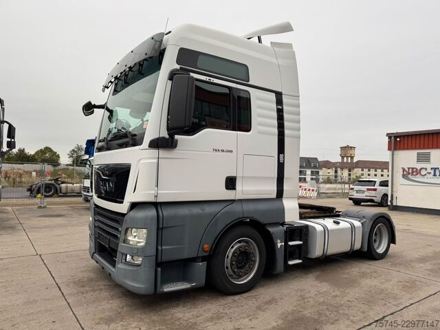 Volume tractor unit MAN TGX 18.500 XXL * RETARDER * STANDKLIMA * VER. SA