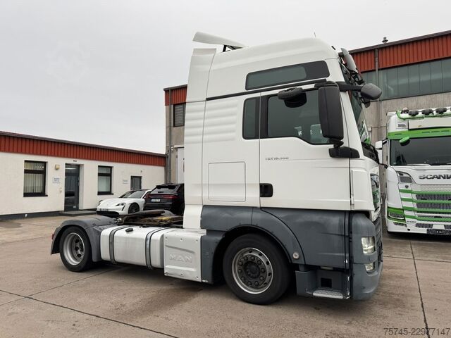 Volume tractor unit MAN TGX 18.500 XXL * RETARDER * STANDKLIMA * VER. SA