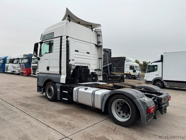 Volume tractor unit MAN TGX 18.500 XXL * RETARDER * STANDKLIMA * VER. SA