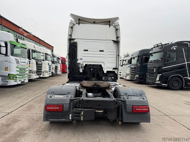 Volume tractor unit MAN TGX 18.500 XXL * RETARDER * STANDKLIMA * VER. SA