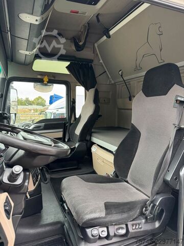 Volume tractor unit MAN TGX 18.500 XXL * RETARDER * STANDKLIMA * VER. SA