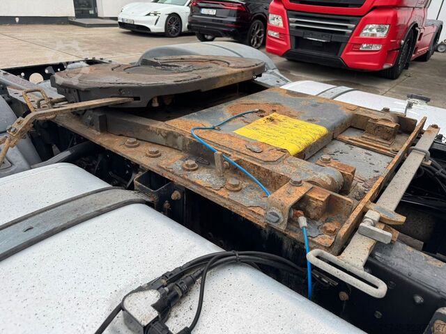 Volume tractor unit MAN TGX 18.500 XXL * RETARDER * STANDKLIMA * VER. SA