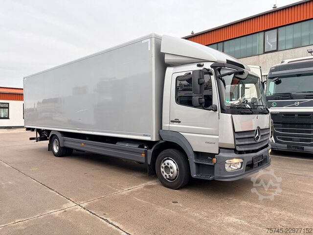 Box truck MERCEDES-BENZ ATEGO 1224 / 8,60M KOFFER / LBW / KAMERA