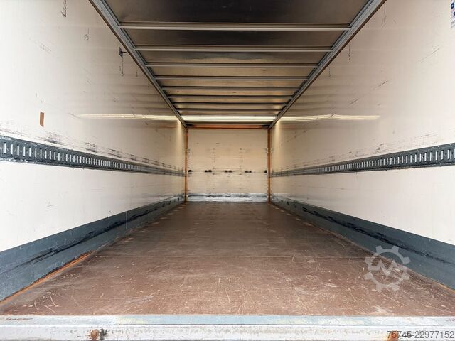 Box truck MERCEDES-BENZ ATEGO 1224 / 8,60M KOFFER / LBW / KAMERA