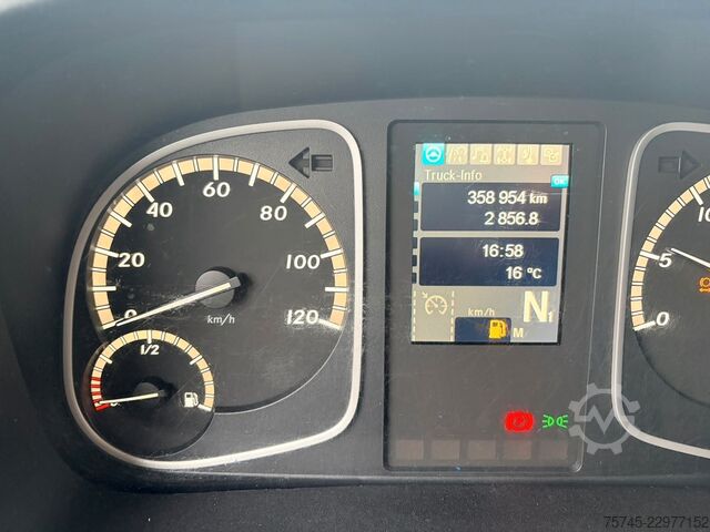 Box truck MERCEDES-BENZ ATEGO 1224 / 8,60M KOFFER / LBW / KAMERA