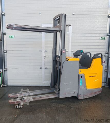 Pallet Stackers Jungheinrich ERD 220 1.66m/ 1902mh/ 2020y