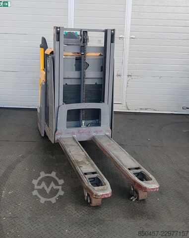Pallet Stackers Jungheinrich ERD 220 1.66m/ 1902mh/ 2020y