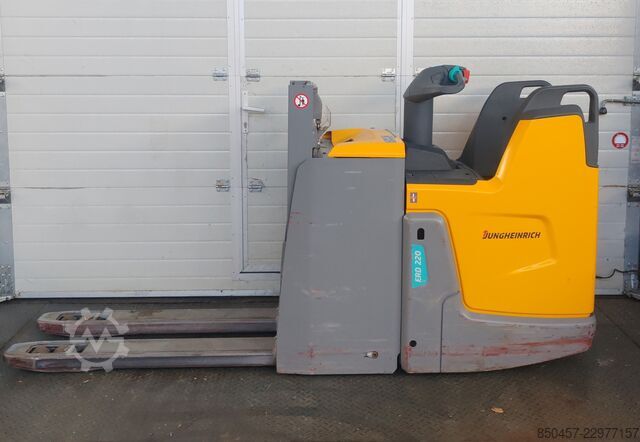 Pallet Stackers Jungheinrich ERD 220 1.66m/ 1902mh/ 2020y