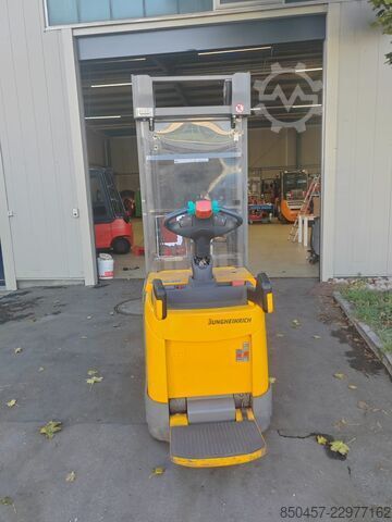 Pallet Stackers Jungheinrich ERC 214z 5.35m/ initial