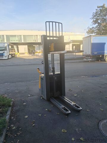 Pallet Stackers Jungheinrich ERC 214z 5.35m/ initial