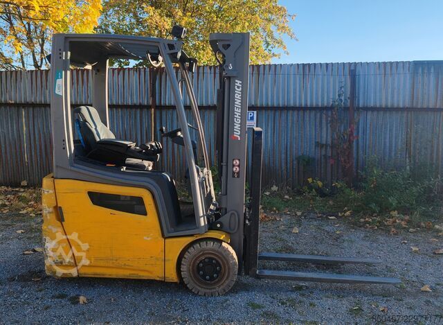 Electric - 3 wheels Jungheinrich EFG 215