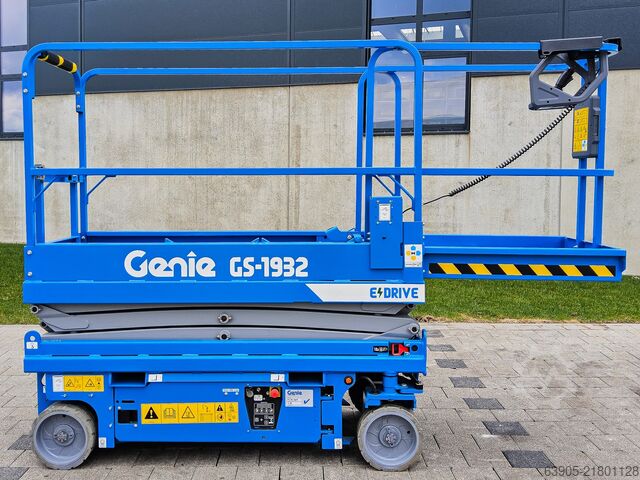 Scherenarbeitsbühne Genie GS 1932