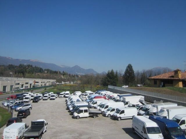 High top van Ford VASTO PARCO USATO VEICOLI COMMERCIALI