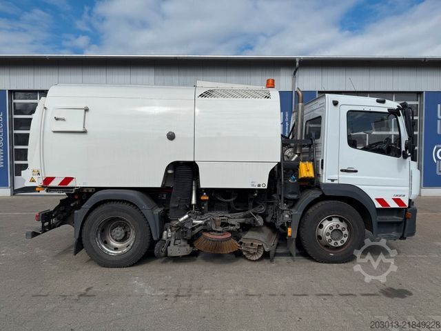 Road sweeper MERCEDES-BENZ ATEGO 1323 Kehrmaschine Bucher Cityfant 6000