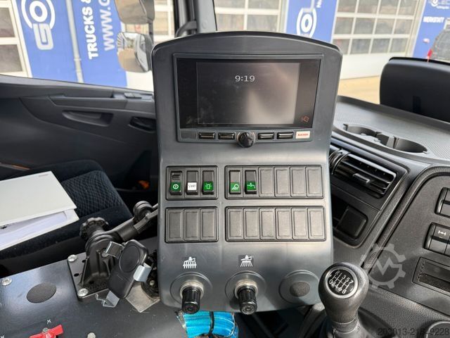 Road sweeper MERCEDES-BENZ ATEGO 1323 Kehrmaschine Bucher Cityfant 6000