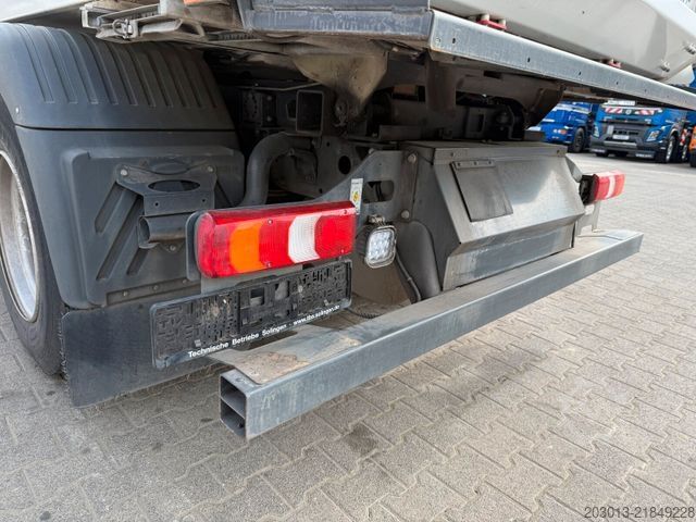 Road sweeper MERCEDES-BENZ ATEGO 1323 Kehrmaschine Bucher Cityfant 6000
