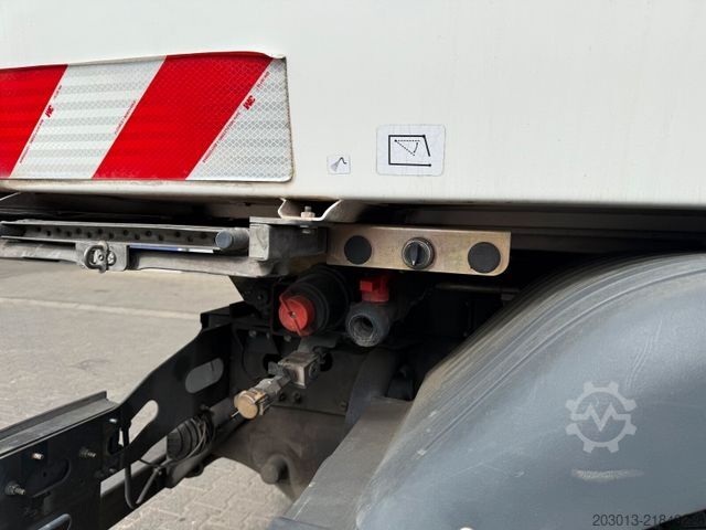 Road sweeper MERCEDES-BENZ ATEGO 1323 Kehrmaschine Bucher Cityfant 6000