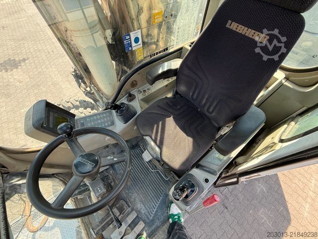 Mobile excavator LIEBHERR A 904 C Litronic Mobilbagger *14.296h