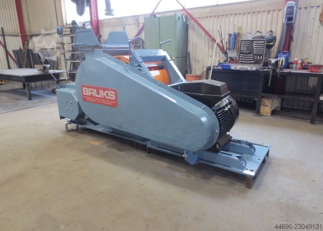 Wood shredder Bruks Bruks 803 CS