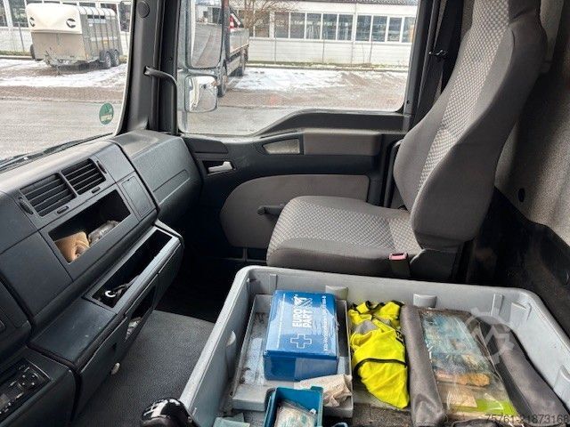 Box truck MAN 12.240 BL  6 Zylinder LBW