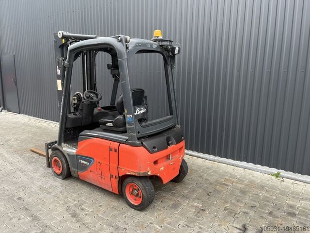 Electric 4-wheel forklift Linde E16P-02