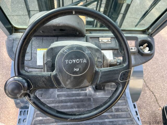 Frontstapler TOYOTA Tonero 02-8FGF25*2,5T*Zinkverstell*3 Meter*2019*