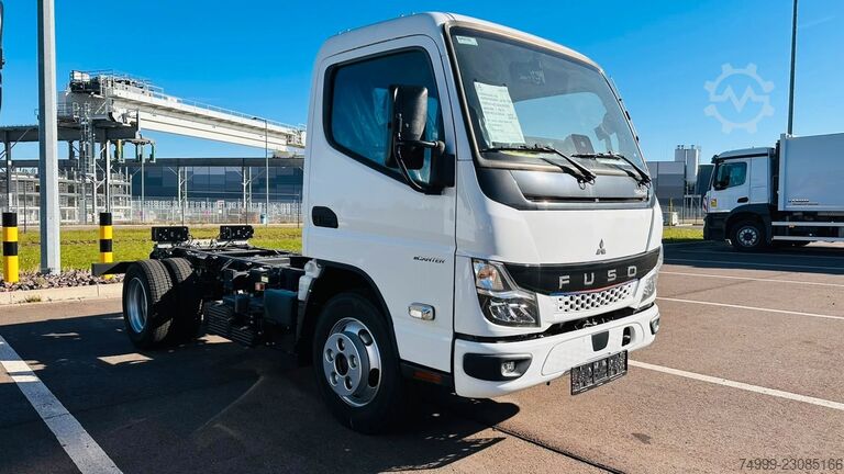 Transporter Fahrgestell FUSO Canter 4S15e Fahrgestell