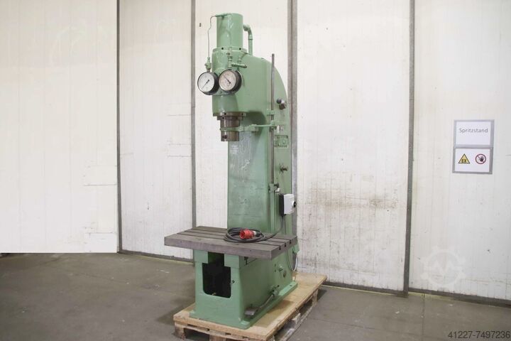 Hydraulikpresse 15 to Müller HEP15