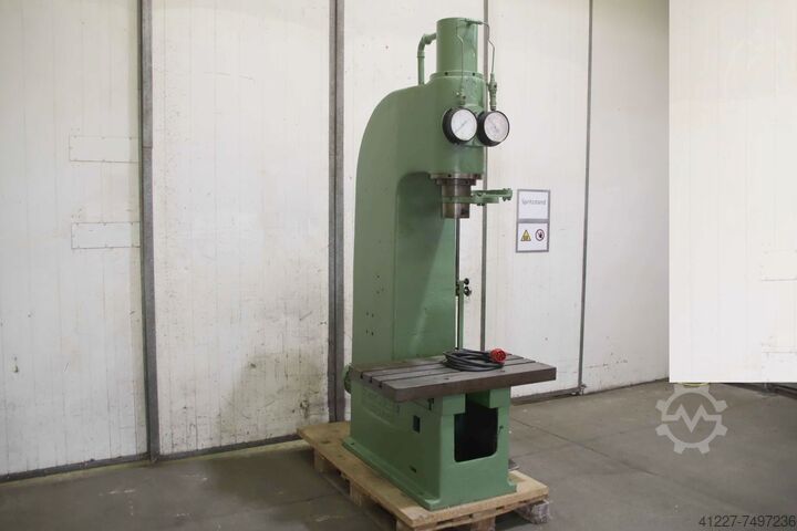 Hydraulikpresse 15 to Müller HEP15