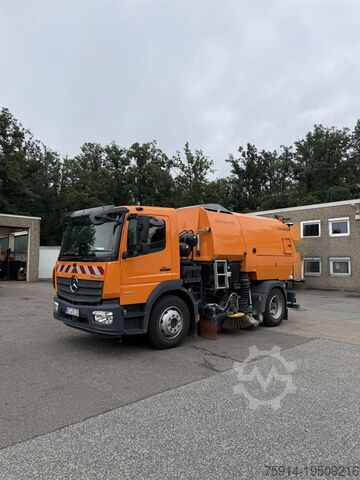 Kehrmaschine Bucher - GMeiner - Giletta V65t MaxPowa Atego 1324