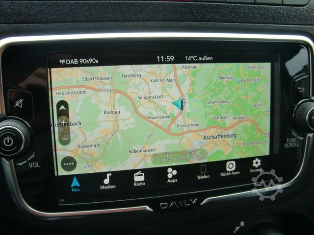 Transporter mit Koffer Iveco Daily 70 C 21 HA8/P Deepsleeper