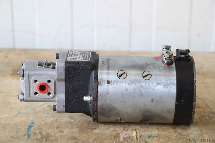 Hydraulikpumpe 24 V 2 kW Plessey EMI A096X  D 112/2R-6/8