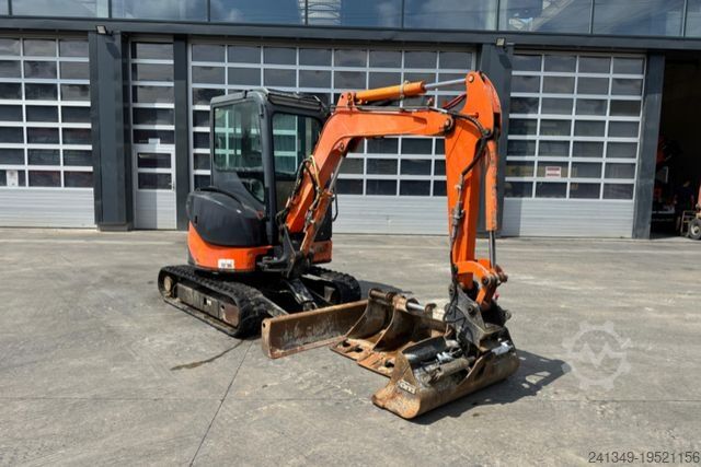 Chain excavator HITACHI Zaxis 30U-2 CSR